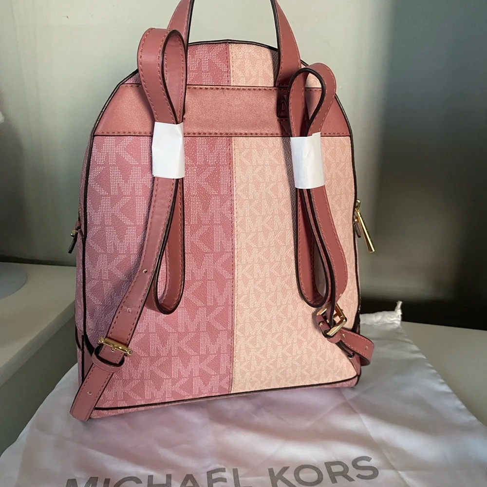 Michael Kors Rhea medium backpack and matching wallet - Picture 4 of 14